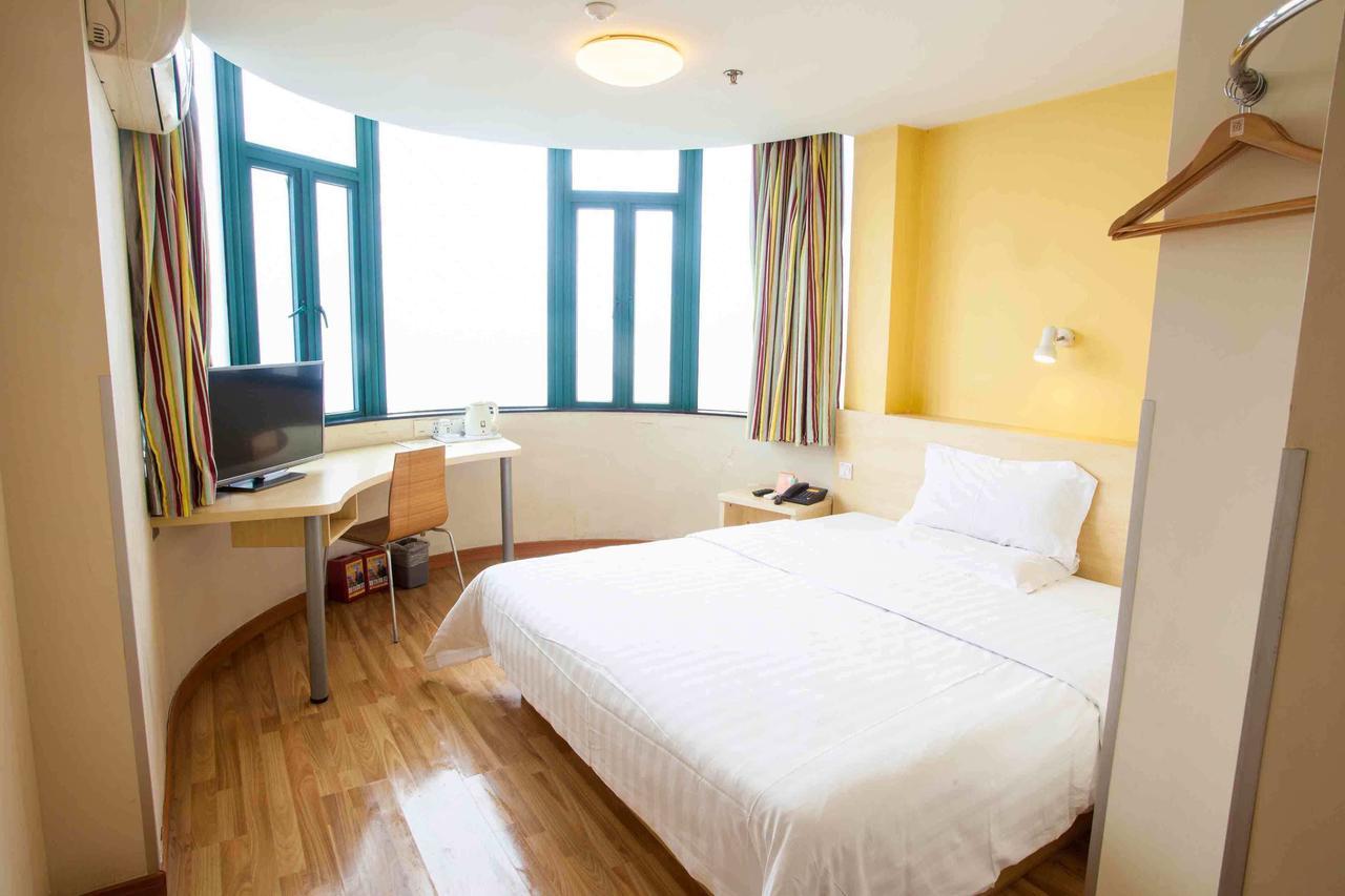 7Days Inn Deyang Zhongjiang Kuishan Park Екстериор снимка