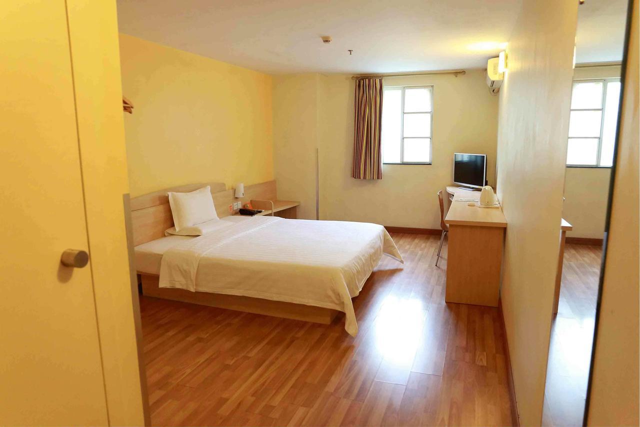 7Days Inn Deyang Zhongjiang Kuishan Park Екстериор снимка