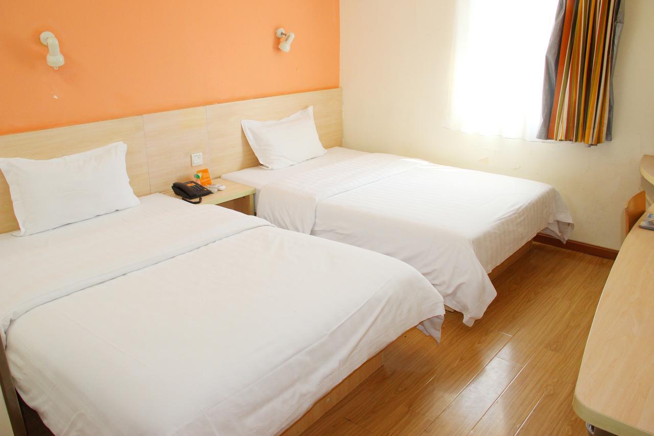 7Days Inn Deyang Zhongjiang Kuishan Park Екстериор снимка