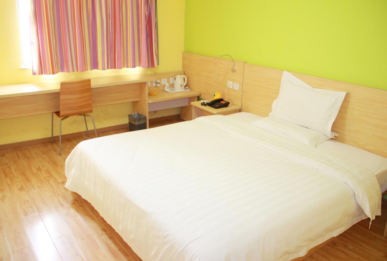 7Days Inn Deyang Zhongjiang Kuishan Park Екстериор снимка